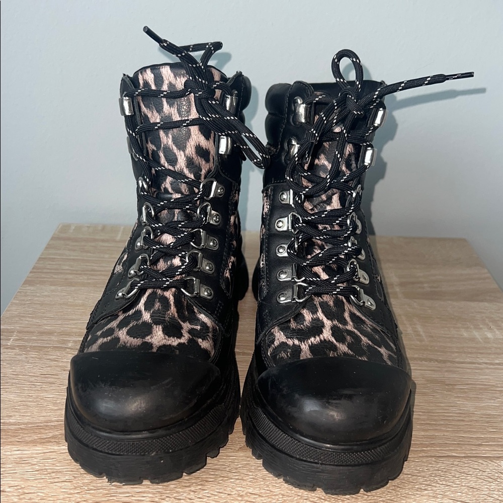 Aldo Hikerr Women's Black Animal Print Lace Up Hiking Boots